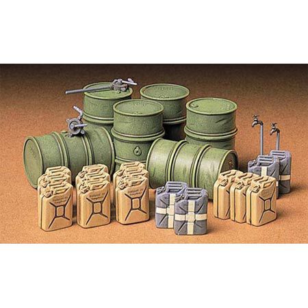 1/35 German Fuel Drum Set
