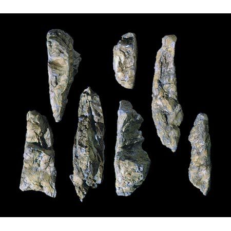 Rock Mold, Embankments