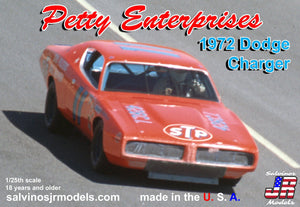 1/25 Petty Enterprises 1972 Dodge Charger Plastic Model