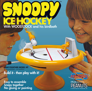 Snoopy Ice Hockey Game with Woodstock Snap Plastic Model